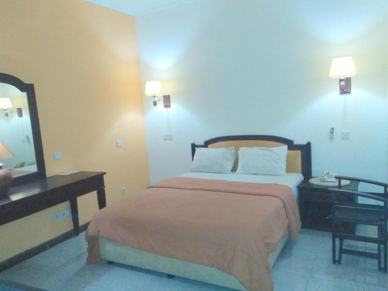 Hotel Zaitun Selaparang Ломбок Экстерьер фото