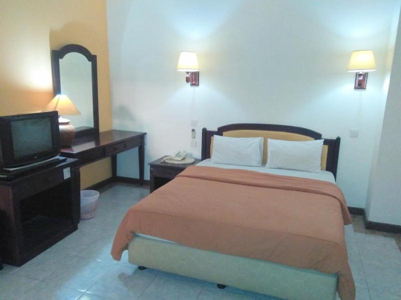 Hotel Zaitun Selaparang Ломбок Экстерьер фото