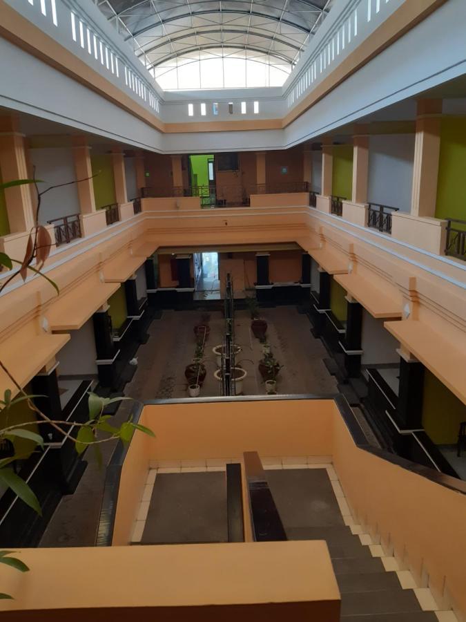 Hotel Zaitun Selaparang Ломбок Экстерьер фото